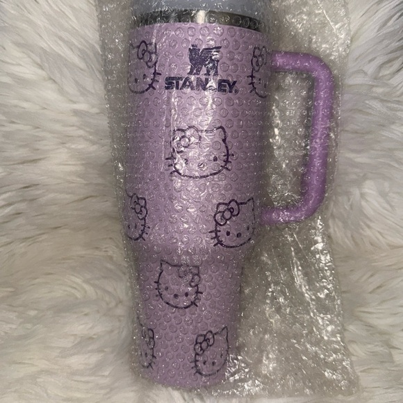 Stanley X Hello Kitty 40oz Tumbler NEW - Picture 3 of 7
